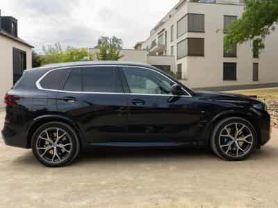 BMW X5M Sport (2023) - Photo 3