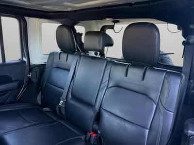 Jeep Wrangler SAHARA / Hybride (2022) - Foto 11