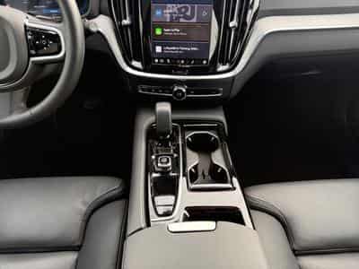 Volvo V60 T6 AWD Plus Dark / Hybride (2025) - Photo 11