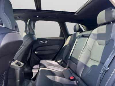 Volvo XC60 T6 Black Edition / Hybride (2024) - Photo 13