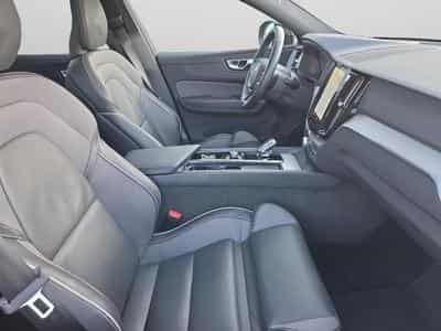 Volvo XC60 B5 Black Edition Plus / Essence (2025) - Photo 15