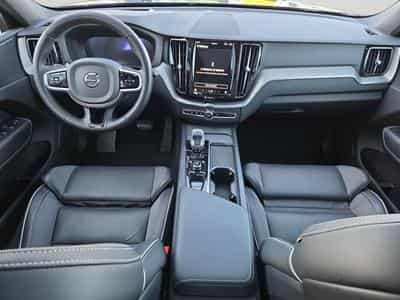 Volvo XC60 B5 Black Edition Plus / Essence (2025) - Photo 3