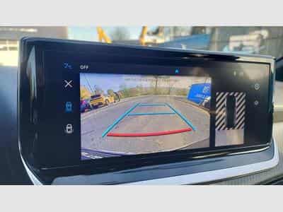 Peugeot 208 GT Mild-Hybrid 100 (2024) - Photo 8