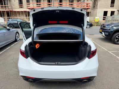 Alfa-Romeo Giulia 2.0 Turbo 280 AT Q4 Veloce (2019) - Foto 12
