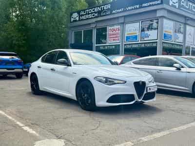 Alfa-Romeo Giulia 2.0 Turbo 280 AT Q4 Veloce (2019) - Foto 1