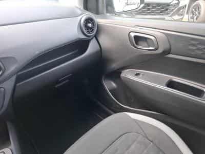 Hyundai i10 1.0 TWIST (2023) - Photo 9