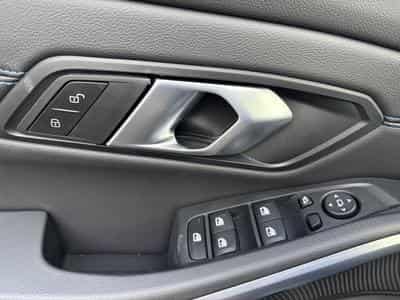 BMW 330 iA X-drive M SPORT 245 * GARANTIE CONSTRUCTEUR * (2025) - Photo 11