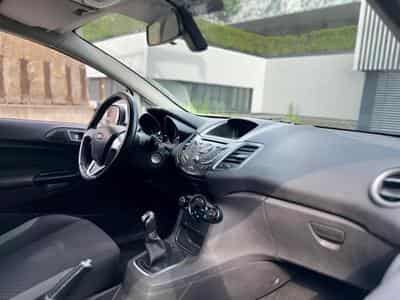 Ford Fiesta Manuelle / Essence (2015) - Foto 12