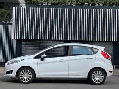 Ford Fiesta Manuelle / Essence (2015) - Foto 7