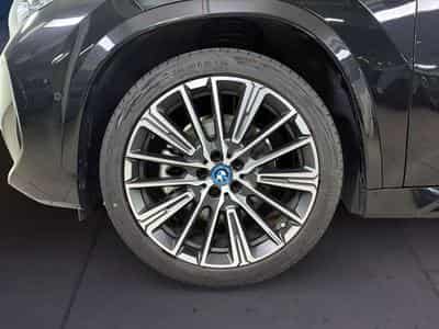 BMW iX1 xDrive30 Head-Up HK HiFi DAB (2025) - Foto 8