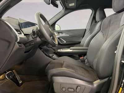 BMW iX1 xDrive30 Head-Up HK HiFi DAB (2025) - Foto 9