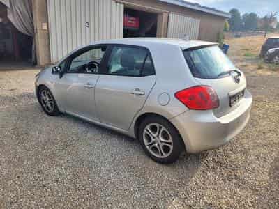 Toyota Auris 2,0 TDI (2006) - Photo 1