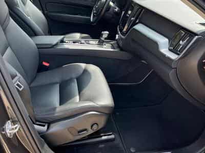 Volvo XC60 D4 (2020) - Photo 6