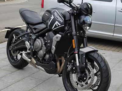 Triumph Trident Quickshifter, Heated grips, Bluetooth M (2021) - Photo 2
