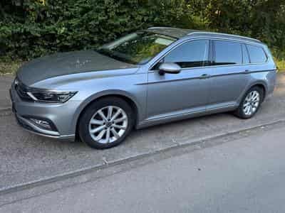 VW Passat (2022) - Photo 1