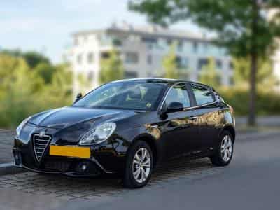 Alfa-Romeo Giulietta 1.6 JTDm (2013) - Foto 1