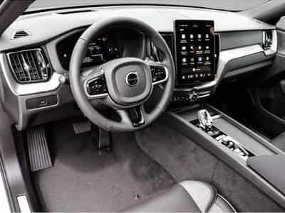 Volvo XC60 (2025) - Photo 3