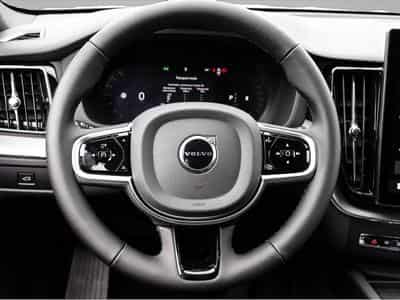 Volvo XC60 (2025) - Photo 5