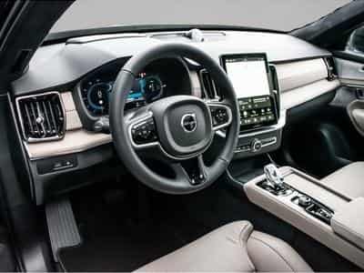 Volvo XC90 (2024) - Photo 4
