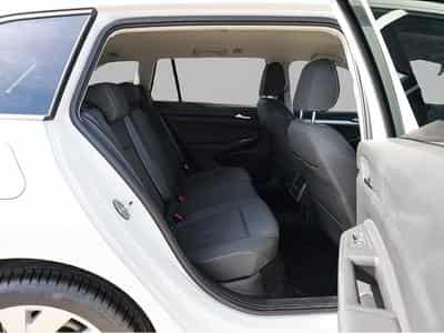 VW Golf (2025) - Photo 4