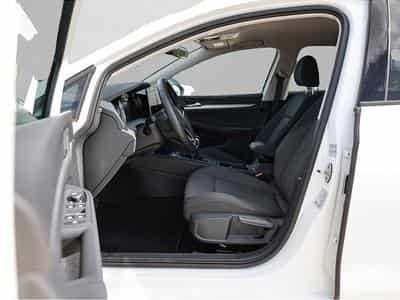 VW Golf (2025) - Photo 7