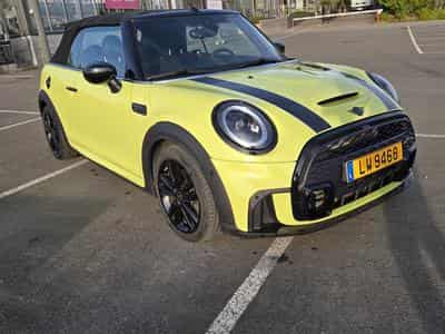 Mini Cooper JCW (2022) - Photo 1