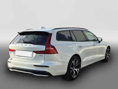 Volvo V60 (2021) - Photo 2