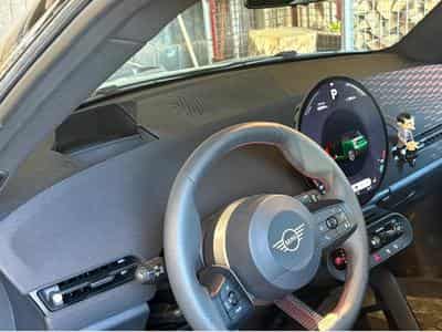 Mini Cooper John Works (2025) - Photo 1