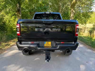 Dodge RAM Dodge RAM Rebel Quad Cab 4x4 - Ess.+LPG (2022) - Photo 5