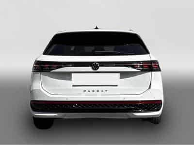 VW Passat (2024) - Photo 3