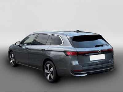 VW Passat (2024) - Photo 2