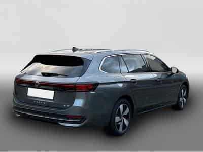VW Passat (2024) - Photo 4