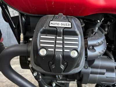 Moto Guzzi V7 IV V7 Stone Red (2024) - Foto 5