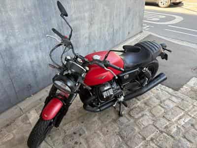 Moto Guzzi V7 IV V7 Stone Red (2024) - Foto 1