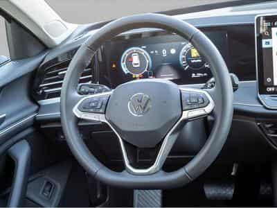 VW Passat (2025) - Photo 6