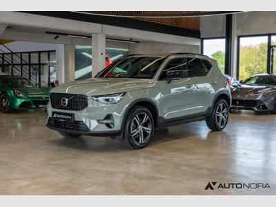 Volvo XC40 B3 2WD Plus Dark (2023) - Photo 1