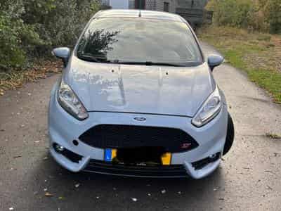 Ford Fiesta St200 (2016) - Photo 1