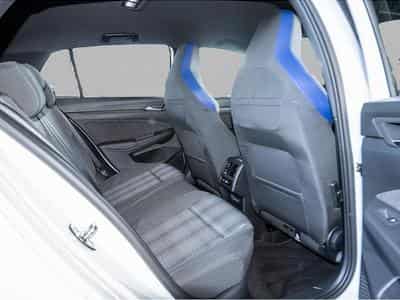 VW Golf (2025) - Photo 4