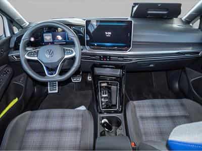 VW Golf (2025) - Photo 5