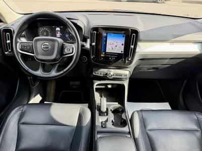 Volvo XC40 2.0 D3 150 Geartronic Momentum (2019) - Foto 8