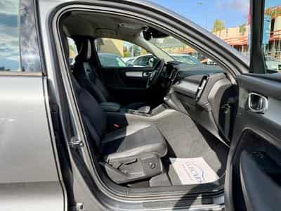 Volvo XC40 2.0 D3 150 Geartronic Momentum (2019) - Foto 9