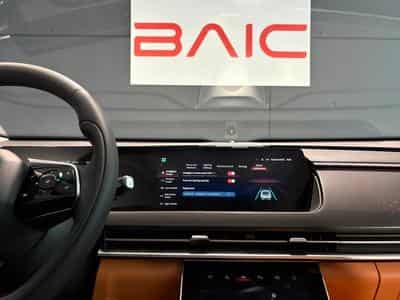 Baic X75 1.5 TURBO AUTO FULL OPTIONS (2026) - Foto 10