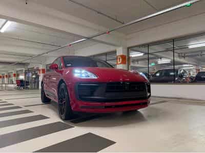 Porsche Macan GTS (2022) - Photo 2