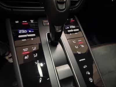Porsche Macan GTS (2022) - Photo 10