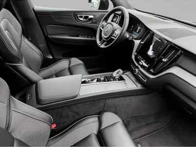 Volvo XC60 (2024) - Photo 3