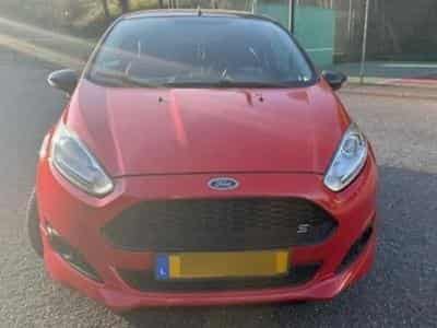 Ford Fiesta Sport redline (2016) - Photo 2