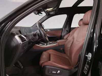 BMW X5 xDrive40i DAB LED (2024) - Foto 7