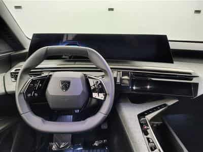 Peugeot 5008 1.2 HYBRID 145cv e-DCS6 Allure NAVI /CARPLAY/FULL LED/S-CUIR (2025) - Photo 9