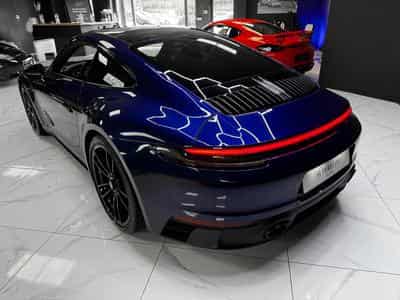 Porsche 911 Carrera 4 GTS / Lift / Bose / Matrix / 360° (2024) - Foto 9