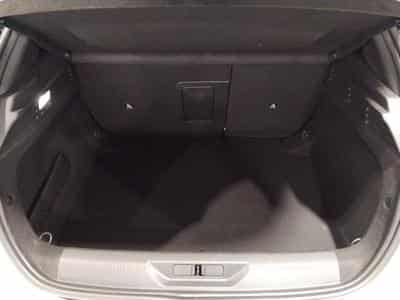 Peugeot 308 1.5 BlueHDi GT S&S (2024) - Foto 10